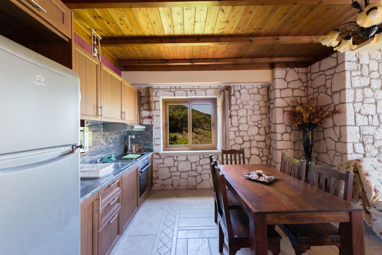 Luxury Stone Apartments Agia Efimia Buitenkant foto