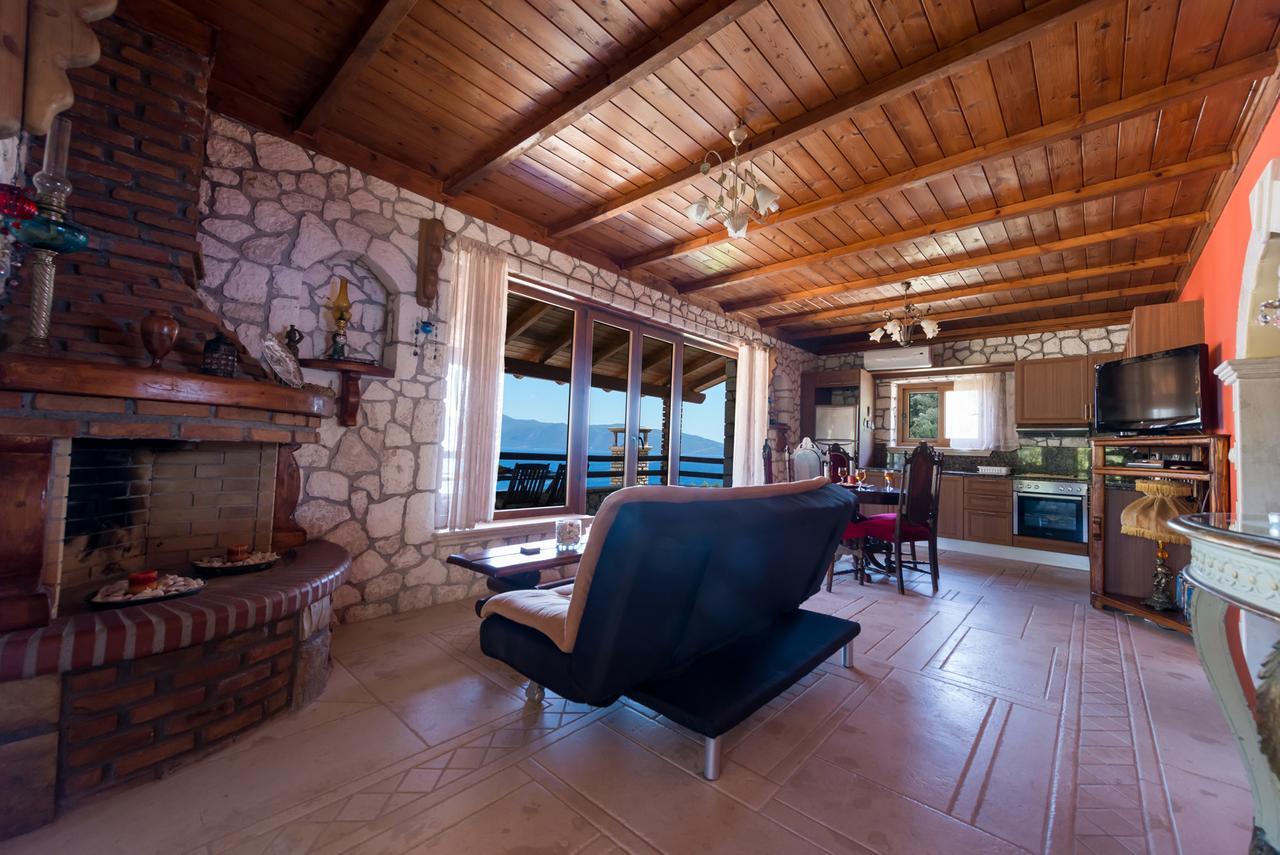 Luxury Stone Apartments Agia Efimia Buitenkant foto